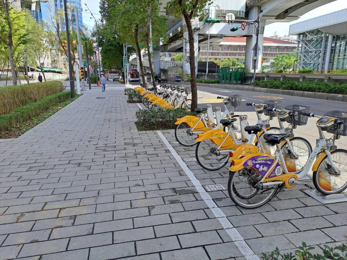 オールド ドア ホステル ＆ バー 台北市 エクステリア 写真